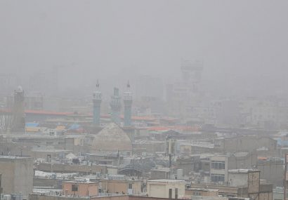 آلودگی هوا مدارس همدان را تعطیل کرد/ بازگشایی ادارات با ۲ ساعت تاخیر
